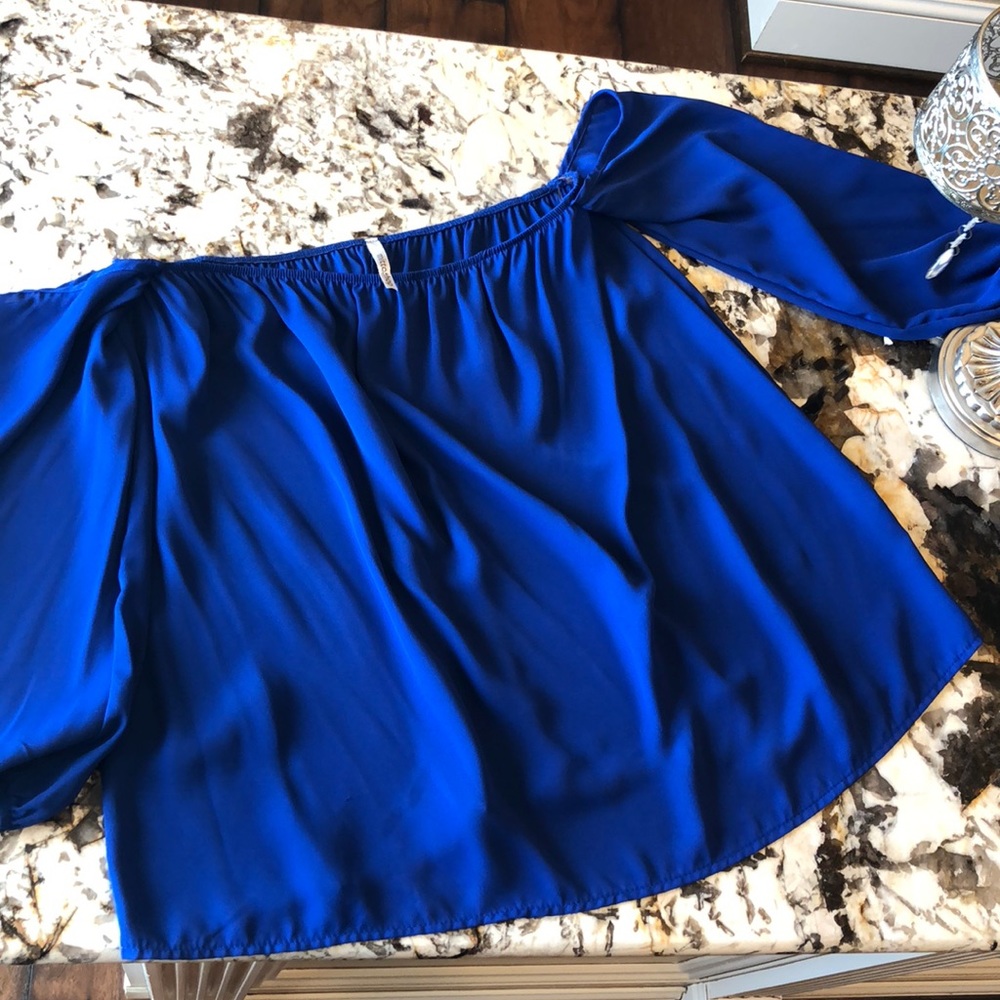 Off the shoulder royal blue top